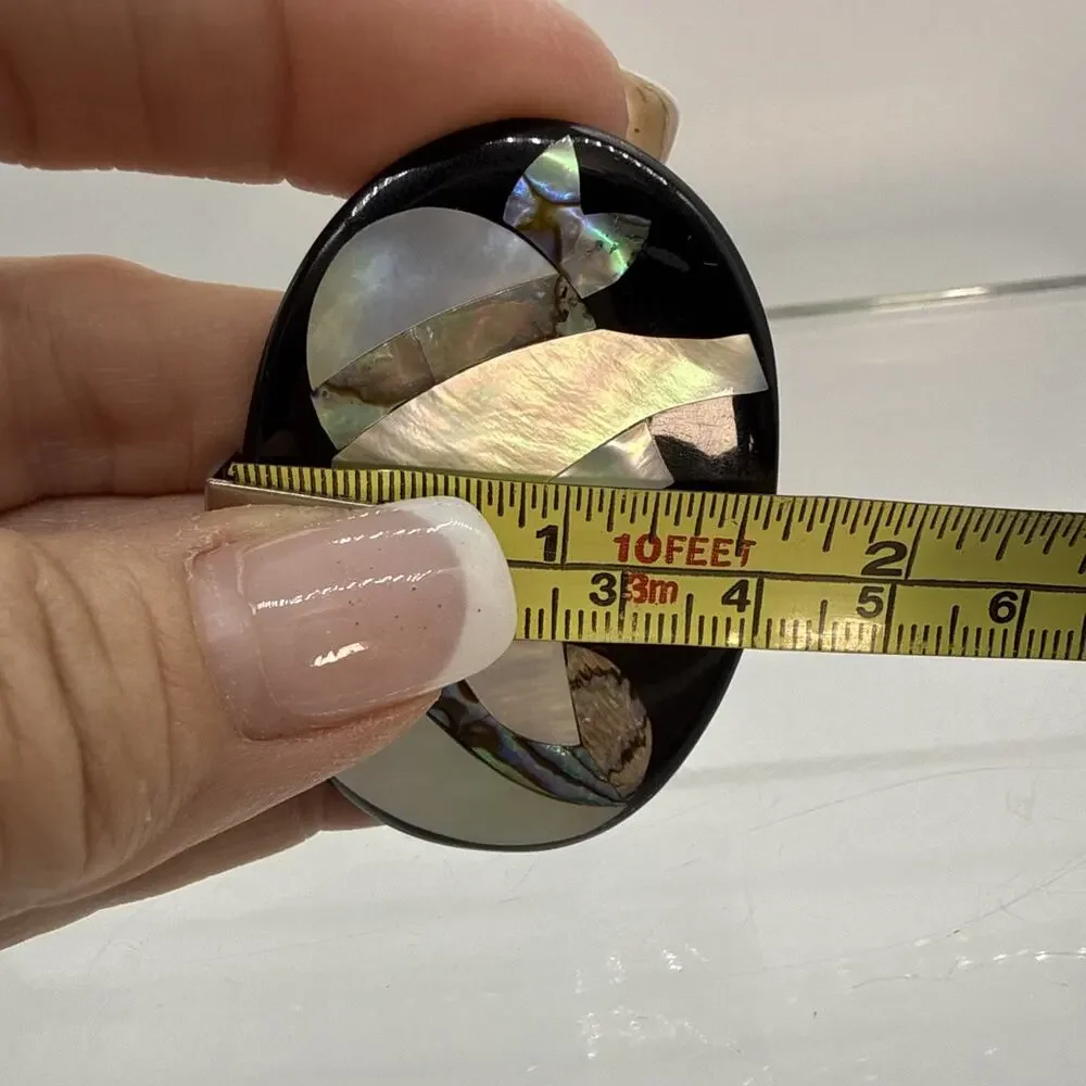 Abalone Pendant Oval Inlaid Lady In Hat
